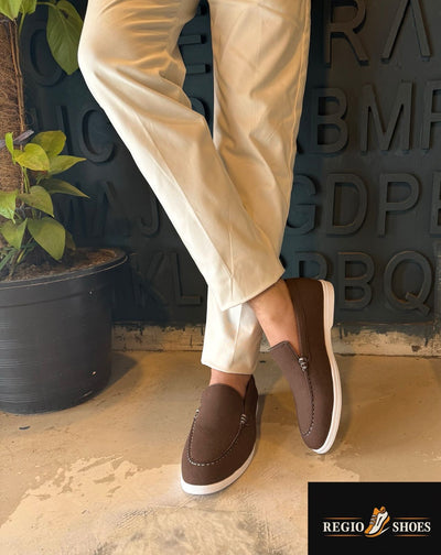 BROWN SUEDE WHITE SOLE MOCCASION