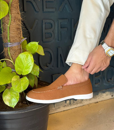 CAMEL SUEDE WHITE SOLE MOCCASION